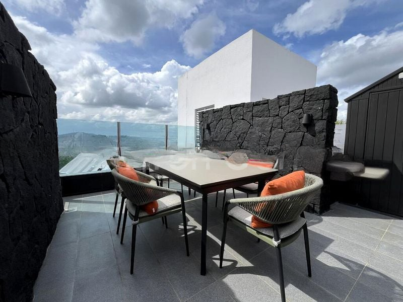 THE EQUATORIAL 3