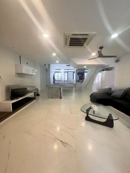 FAME COURT 8