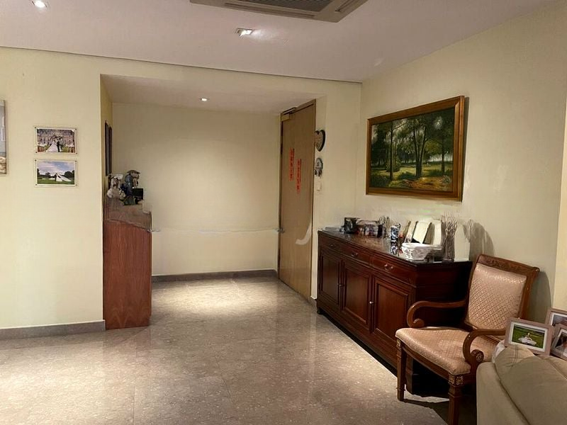 SUTTON PLACE 4