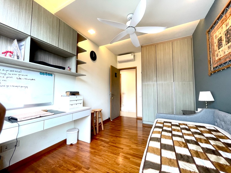 THE METROPOLITAN CONDOMINIUM 11