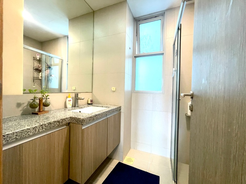 THE METROPOLITAN CONDOMINIUM 25