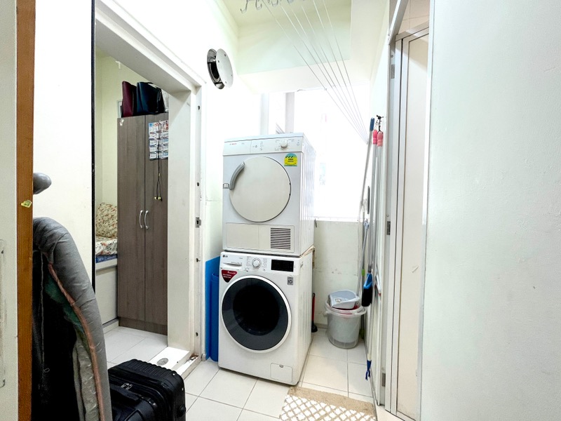 THE METROPOLITAN CONDOMINIUM 79