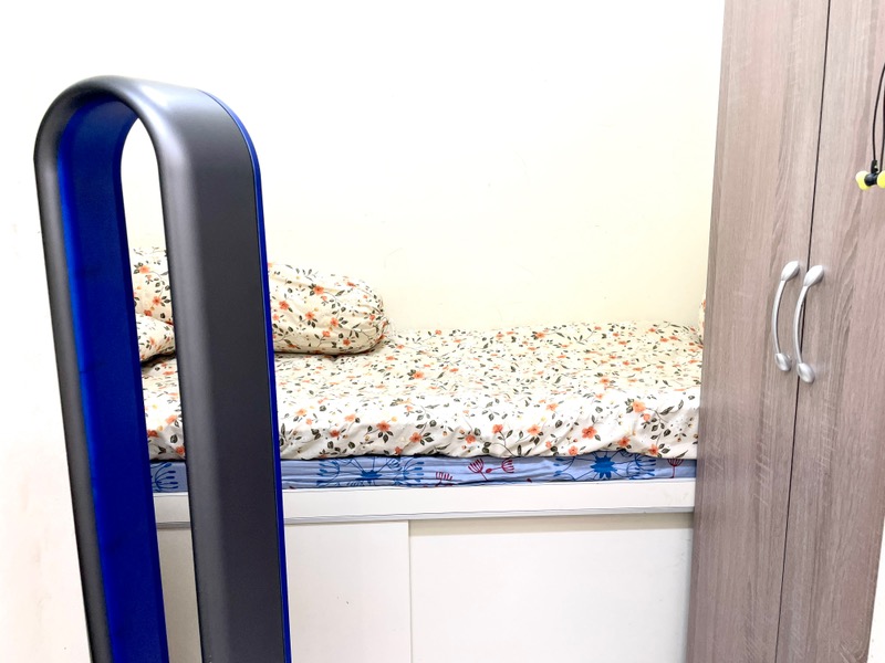 THE METROPOLITAN CONDOMINIUM 81