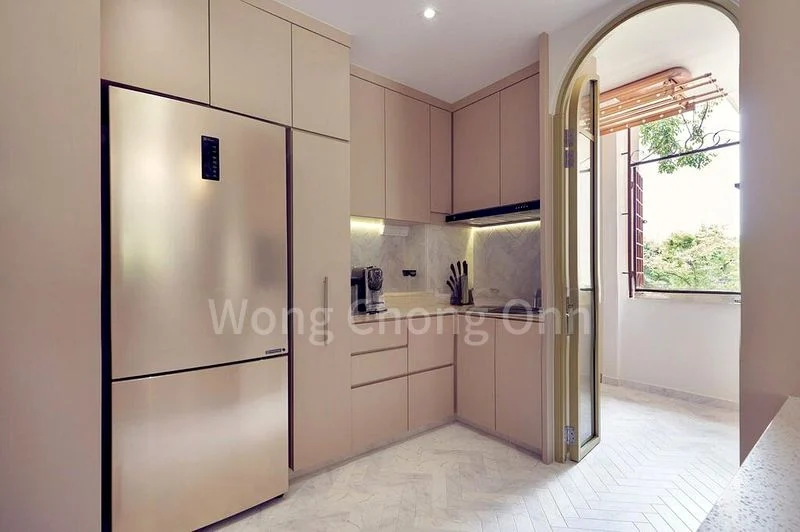 HIGH OAK CONDOMINIUM 4