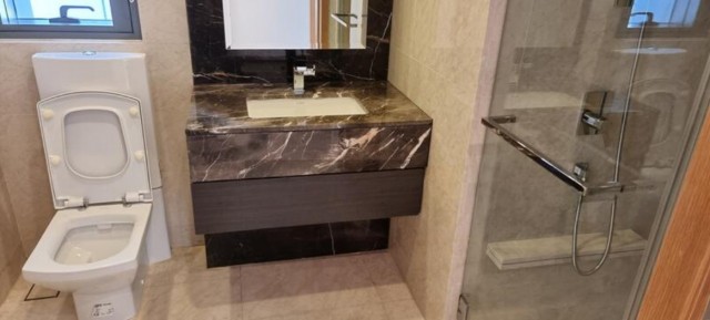 CONCOURSE SKYLINE 13