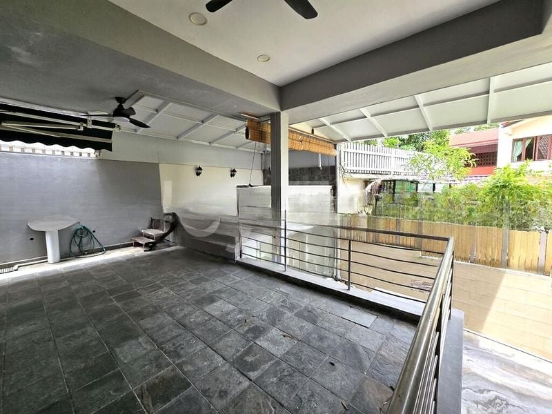 ENGLISH VILLAS 13