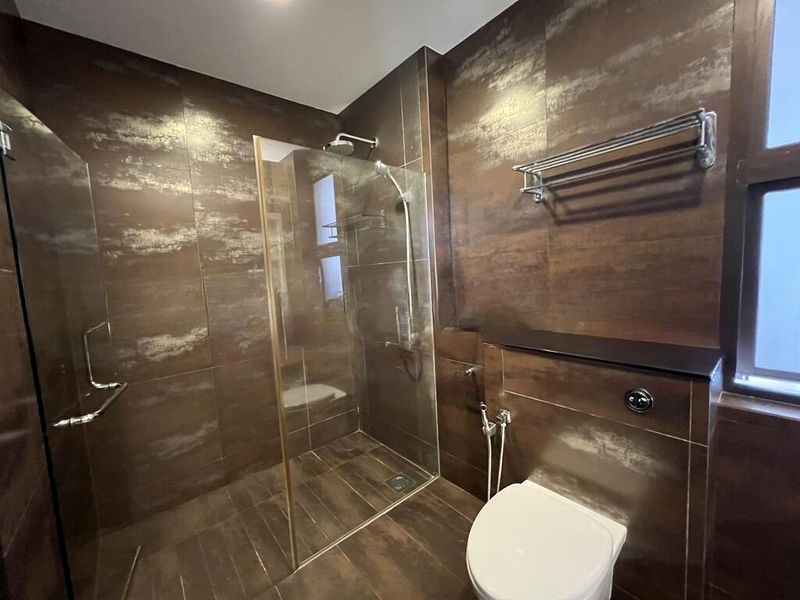 FONTANA HEIGHTS 6