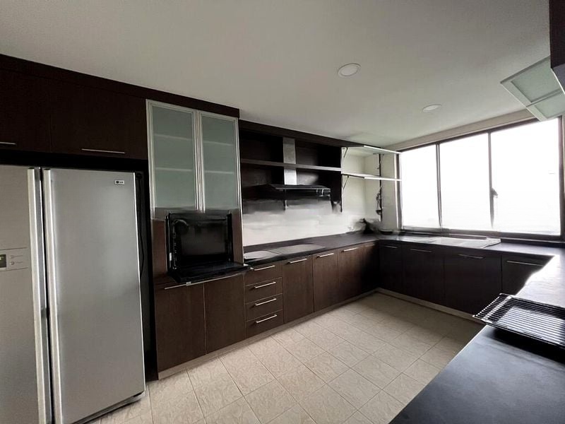 FONTANA HEIGHTS 7
