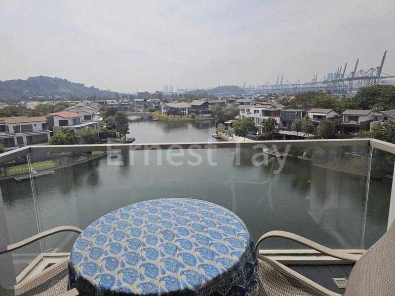 THE BERTH BY THE COVE 2