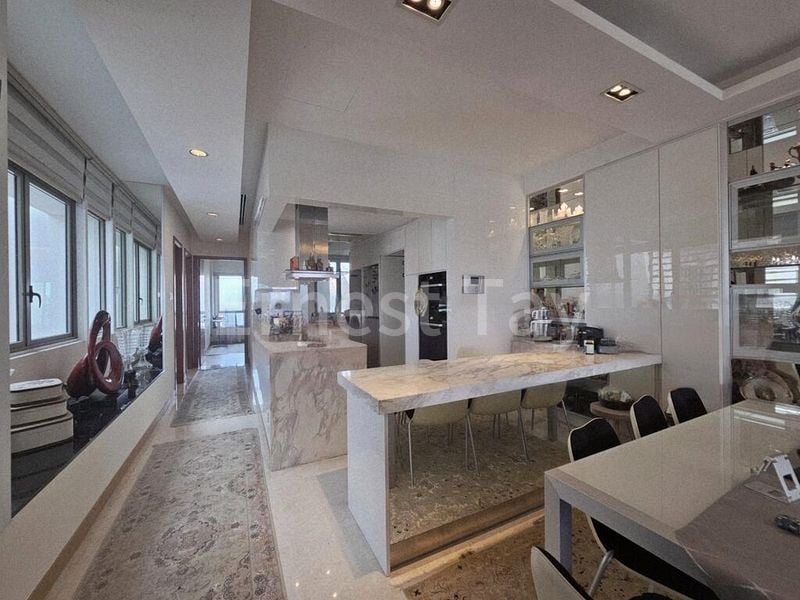 THE BERTH BY THE COVE 6