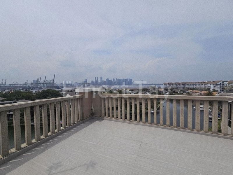 THE BERTH BY THE COVE 9