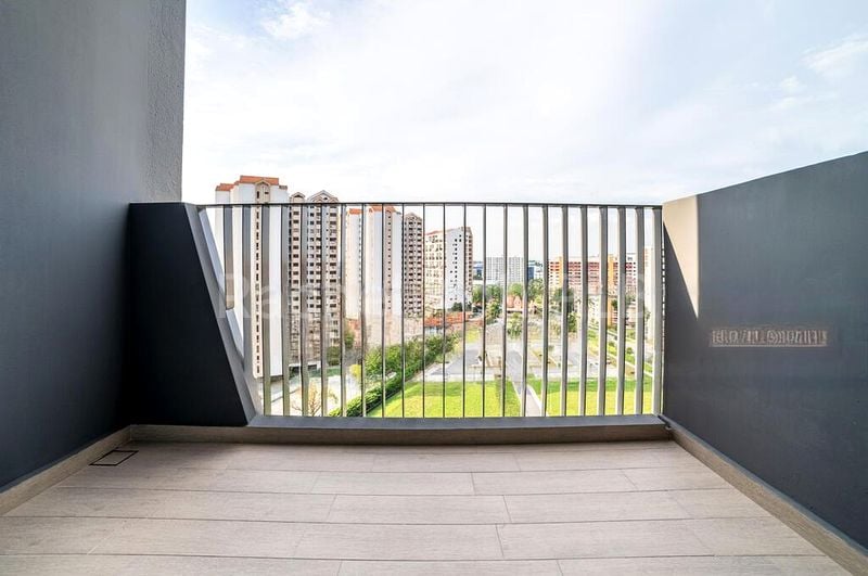 THE GARDEN RESIDENCES 6