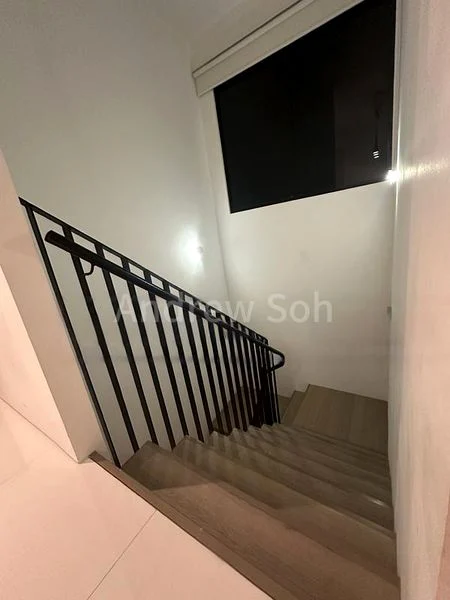 THE ENCLAVE . HOLLAND 2