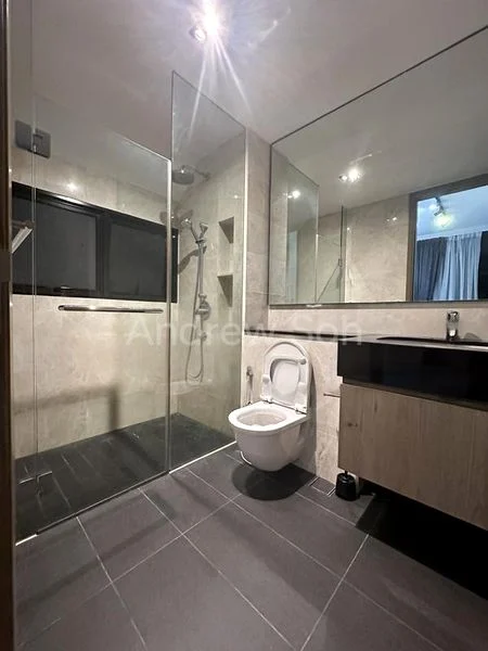 THE ENCLAVE . HOLLAND 5