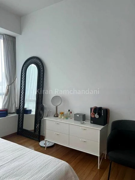 MARINA BAY RESIDENCES 10