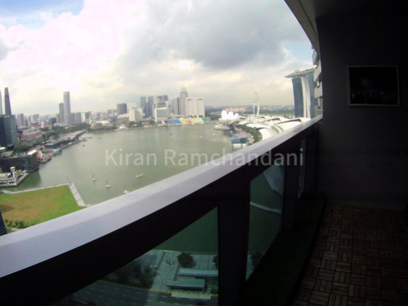 MARINA BAY RESIDENCES 15