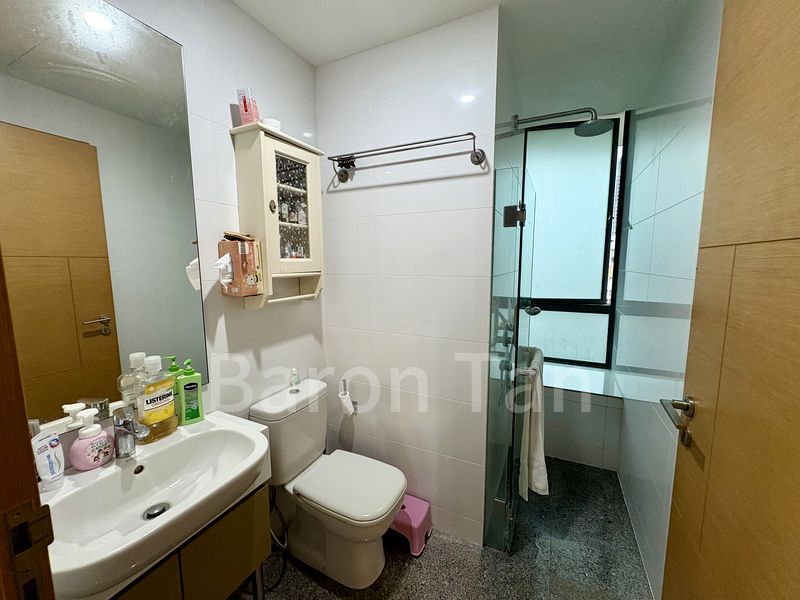 ILLUMINAIRE ON DEVONSHIRE 6