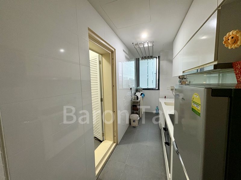 ILLUMINAIRE ON DEVONSHIRE 9