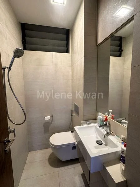 ONE EIGHTIES RESIDENCES 4