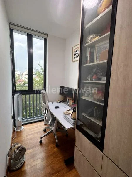 ONE EIGHTIES RESIDENCES 5