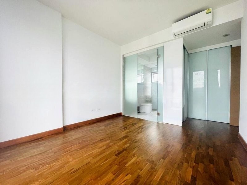 THE SHORE RESIDENCES 12