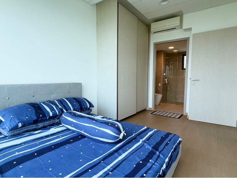 TREASURE AT TAMPINES 11