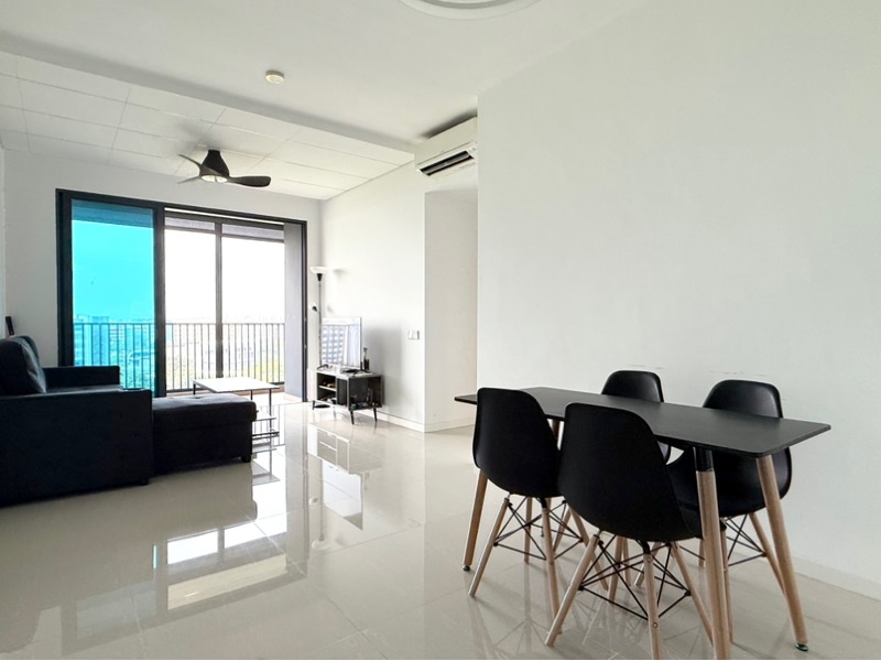 TREASURE AT TAMPINES 16