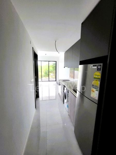 RIVERFRONT RESIDENCES 3