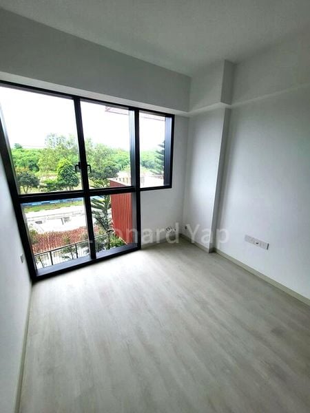 RIVERFRONT RESIDENCES 4