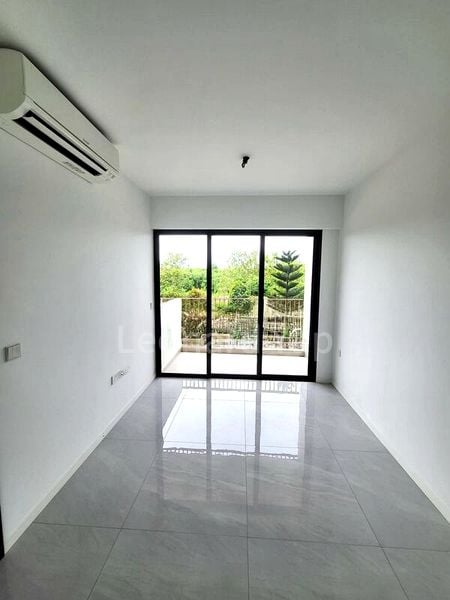 RIVERFRONT RESIDENCES 5