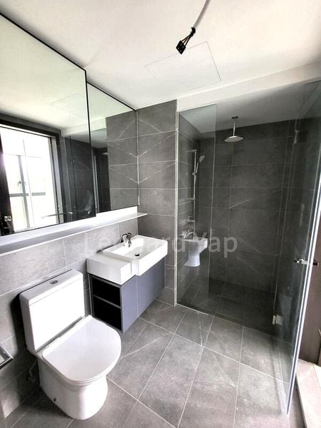 RIVERFRONT RESIDENCES 8