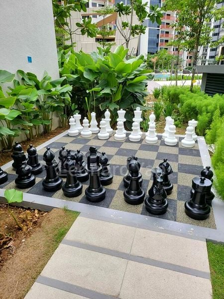 RIVERFRONT RESIDENCES 10