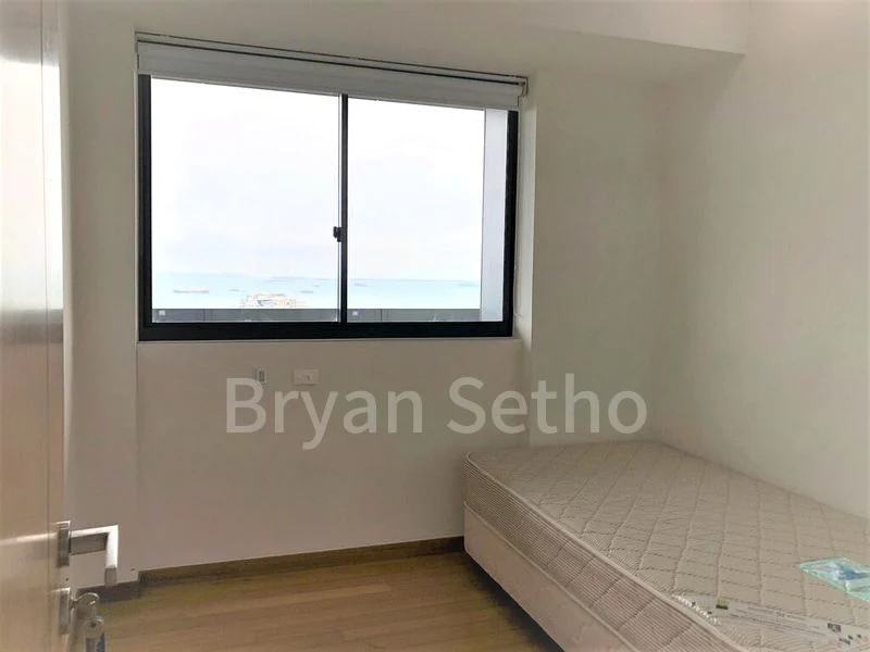 MARINA BAY RESIDENCES 4