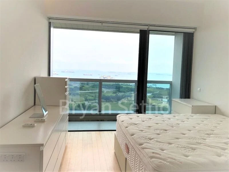 MARINA BAY RESIDENCES 5