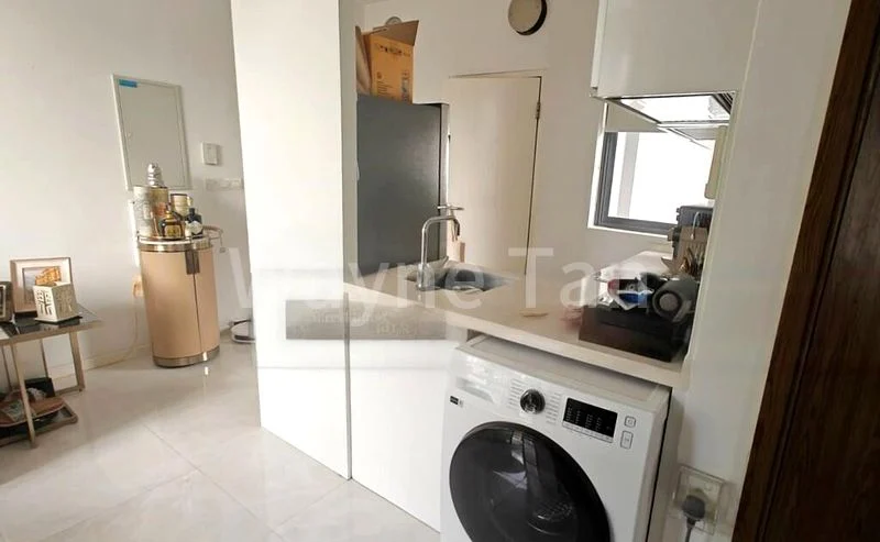 ONE EIGHTIES RESIDENCES 3