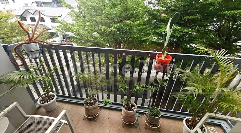 ONE EIGHTIES RESIDENCES 4