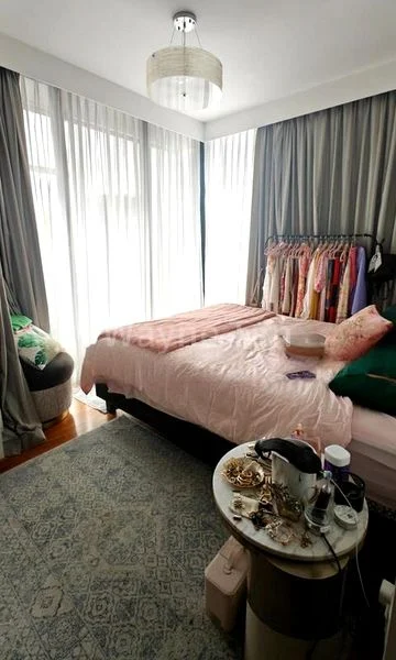 ONE EIGHTIES RESIDENCES 5