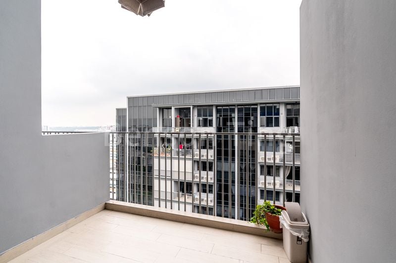 THE FLORENCE RESIDENCES 9