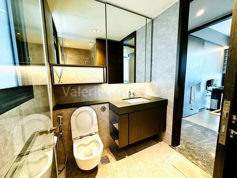 AVENUE SOUTH RESIDENCE 13