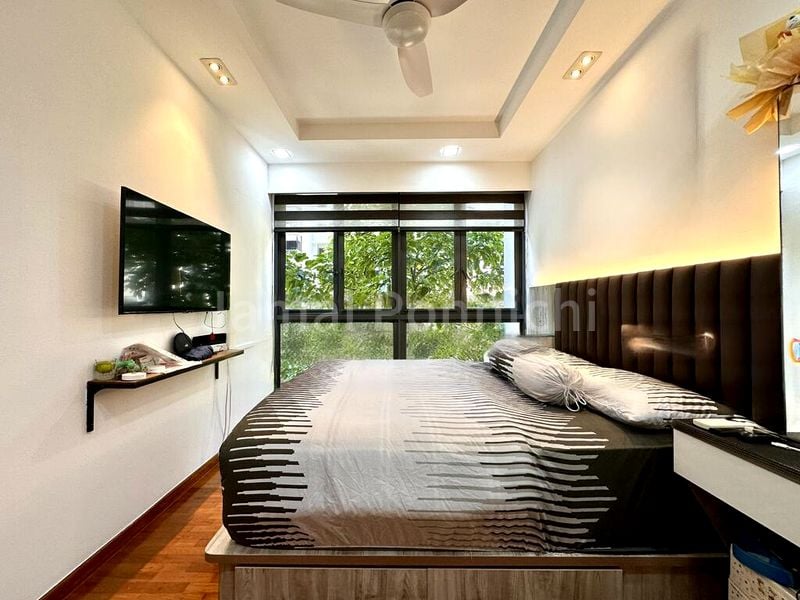 SKYPARK RESIDENCES 4