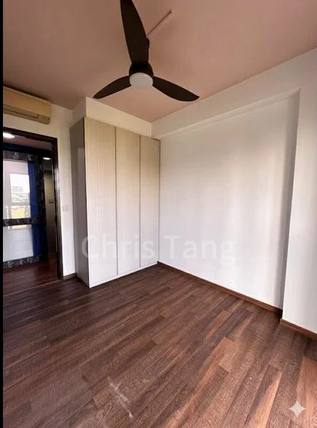 RIVERPARC RESIDENCE 7