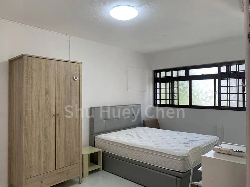 JURONG EAST ST 21 14