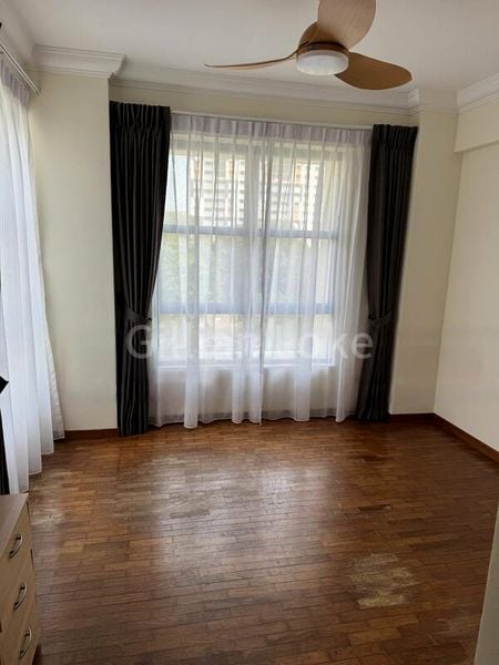 AQUARIUS BY THE PARK 10