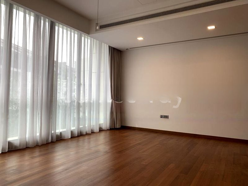THE WHITLEY RESIDENCES 8