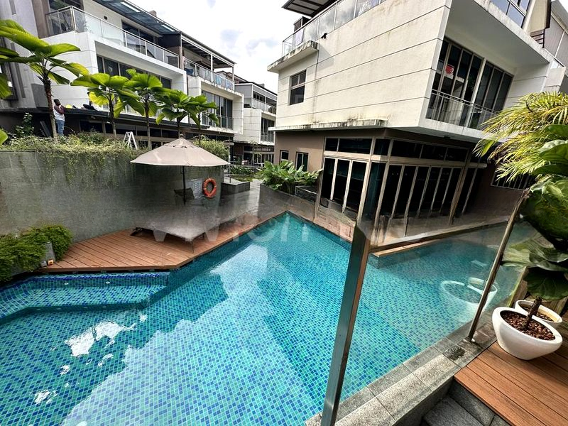 THE WHITLEY RESIDENCES 8