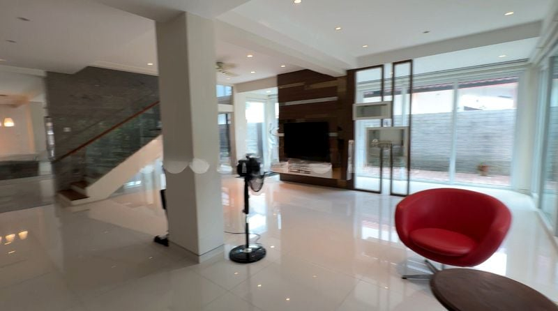 BUKIT LOYANG ESTATE 12