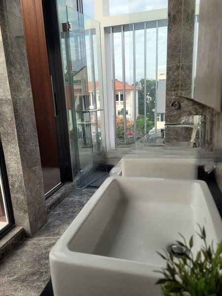 THE WHITLEY RESIDENCES 1