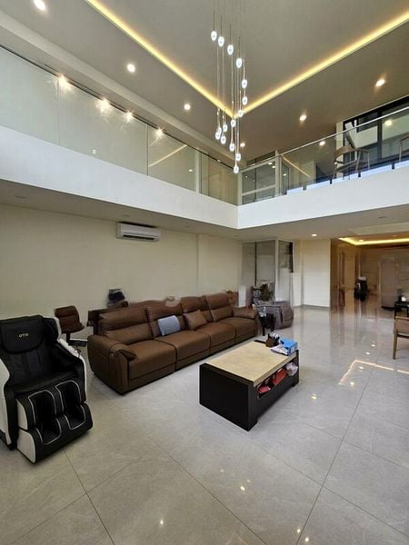 KENSINGTON PARK CONDOMINIUM 5