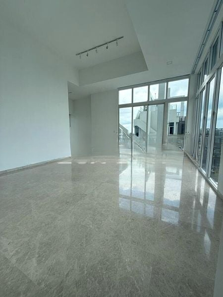 THE LINE @ TANJONG RHU 10