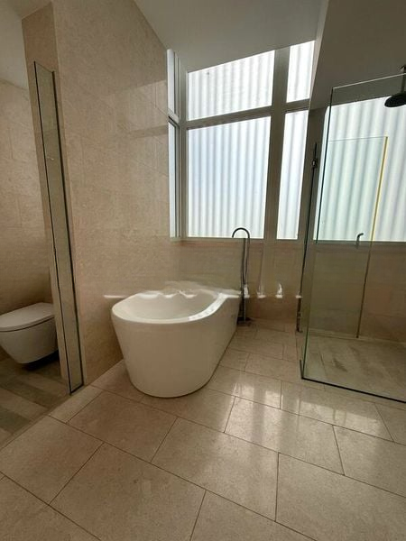 THE LINE @ TANJONG RHU 11